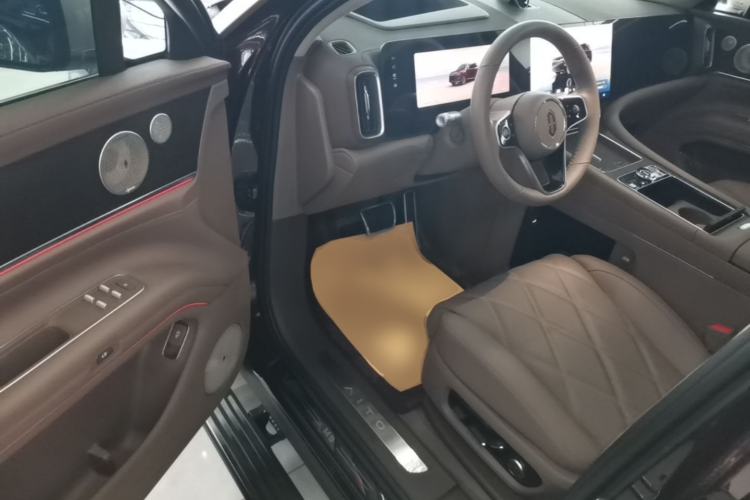 Used Hima AITO M9 2025 Extended-Range Ultra Version 52 kWh 5-Seater Edition Driver Seat