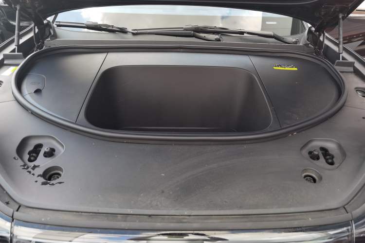 Used Hima AITO M9 2025 All-Electric Ultra Version 100 kWh 5-Seater Model Engine Bay