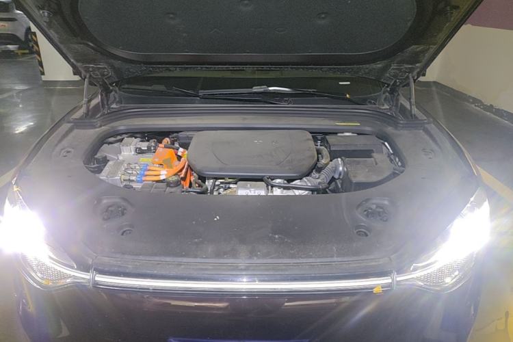 Used Hima AITO M9 2025 Extended-Range Ultra Version 52 kWh 6-Seater Engine Bay