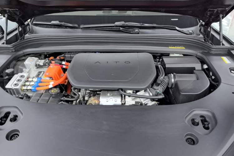 Used Hima AITO M9 2025 Extended-Range Ultra Version 52 kWh 6-Seater Engine Bay