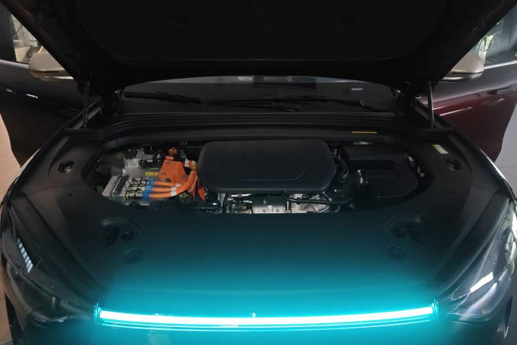 Used Hima AITO M9 2025 Extended-Range Ultra Version 52 kWh 5-Seater Edition Engine Bay