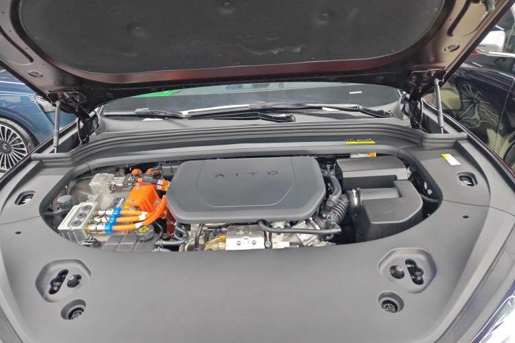 Used Hima AITO M9 2025 Extended-Range Ultra Version 52 kWh 6-Seater Engine Bay