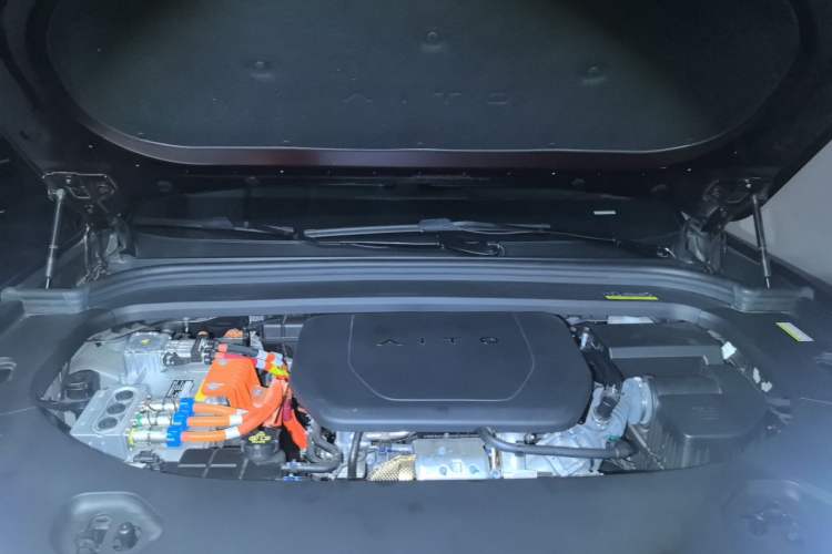 Used Hima AITO M9 2025 Extended-Range Max Version 52 kWh 5-Seater Edition Engine Bay
