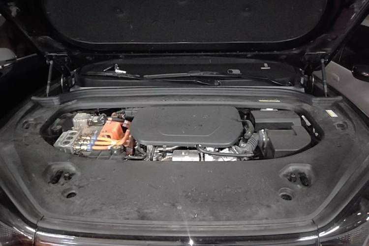 Used Hima AITO M9 2025 Extended-Range Ultra Version 52 kWh 6-Seater Engine Bay