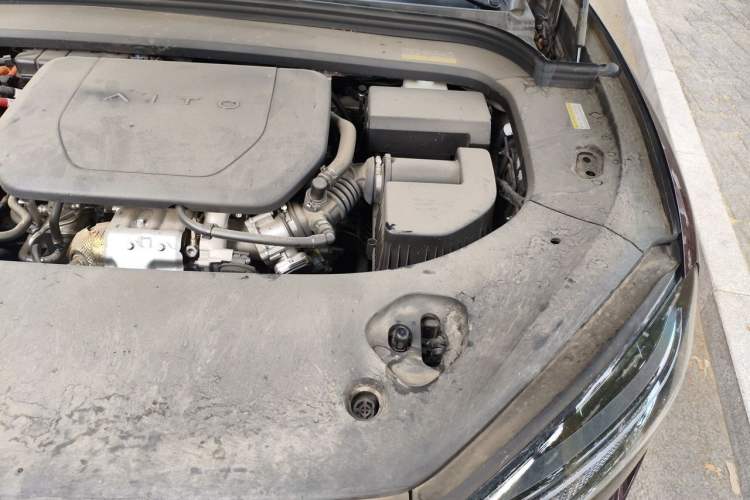Used Hima AITO M9 2025 Extended-Range Ultra Version 52 kWh 6-Seater Engine Bay Left