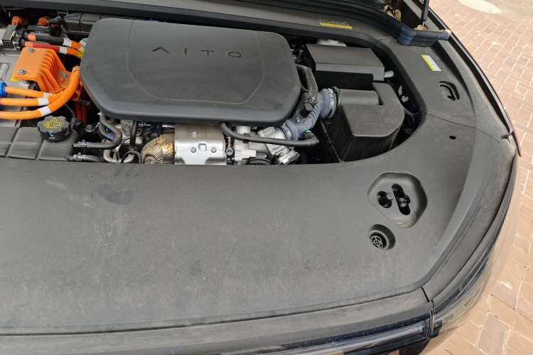 Used Hima AITO M9 2025 Extended-Range Ultra Version 52 kWh 6-Seater Engine Bay Left