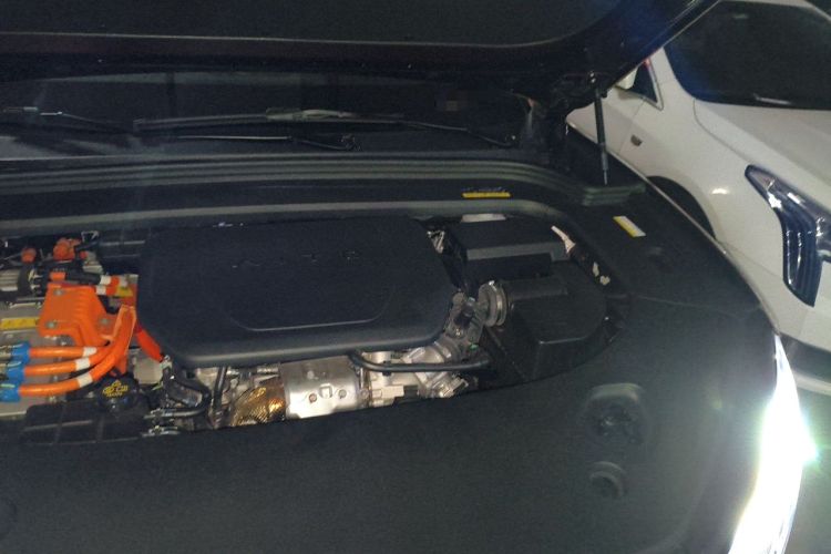 Used Hima AITO M9 2025 Extended-Range Max Version 52 kWh 5-Seater Edition Engine Bay Left