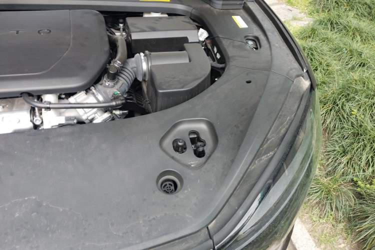 Used Hima AITO M9 2025 Extended-Range Ultra Version 52 kWh 6-Seater Engine Bay Left