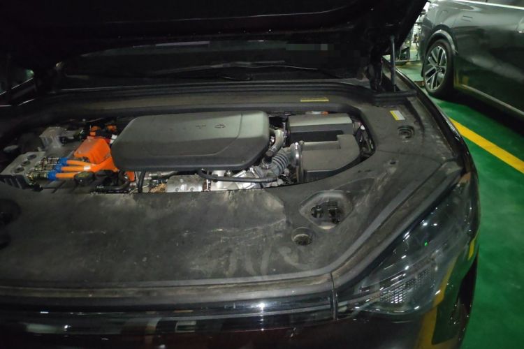 Used Hima AITO M9 2025 Extended-Range Ultra Version 52 kWh 6-Seater Engine Bay Left