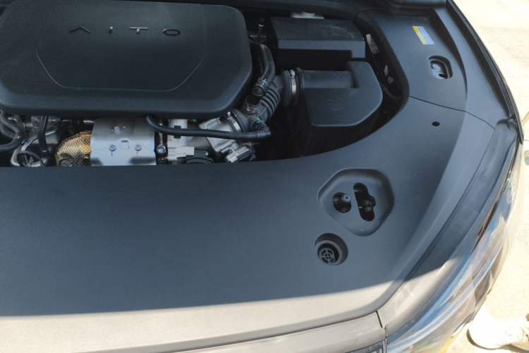 Used Hima AITO M9 2025 Extended-Range Ultra Version 52 kWh 6-Seater Engine Bay Left