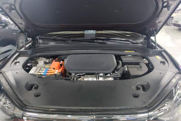 Used Hima AITO M9 2025 Extended-Range Ultra Version 52 kWh 6-Seater Engine Bay
