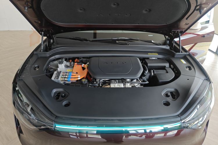 Used Hima AITO M9 2025 Extended-Range Ultra Version 52 kWh 6-Seater Engine Bay