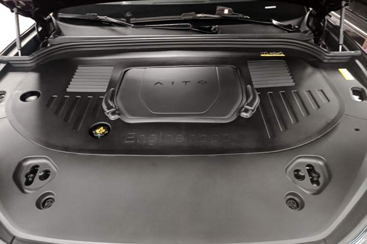 Used Hima AITO M9 2025 Extended-Range Ultra Version 52 kWh 6-Seater Engine Bay