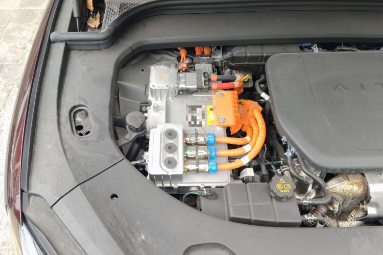 Used Hima AITO M9 2025 Extended-Range Ultra Version 52 kWh 6-Seater Engine Bay Right