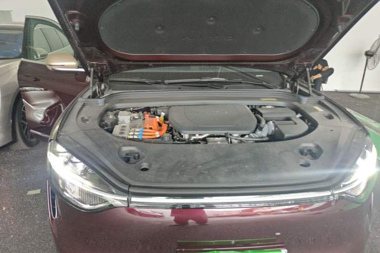 Used Hima AITO M9 2025 Extended-Range Ultra Version 52 kWh 6-Seater Engine Bay Right