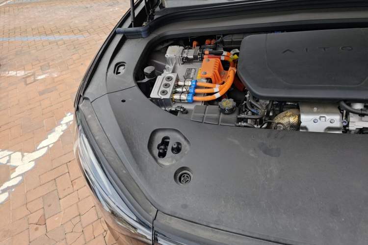 Used Hima AITO M9 2025 Extended-Range Ultra Version 52 kWh 6-Seater Engine Bay Right