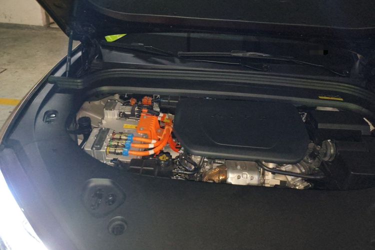 Used Hima AITO M9 2025 Extended-Range Max Version 52 kWh 5-Seater Edition Engine Bay Right