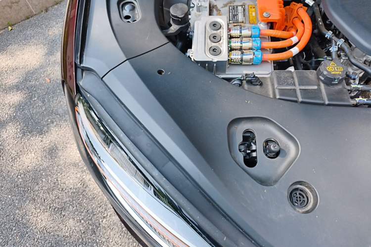Used Hima AITO M9 2025 Extended-Range Ultra Version 52 kWh 6-Seater Engine Bay Right