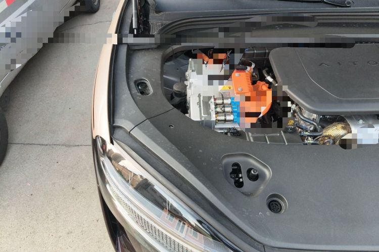 Used Hima AITO M9 2025 Extended-Range Ultra Version 52 kWh 6-Seater Engine Bay Right