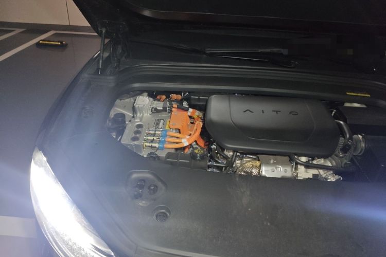 Used Hima AITO M9 2025 Extended-Range Ultra Version 52 kWh 6-Seater Engine Bay Right