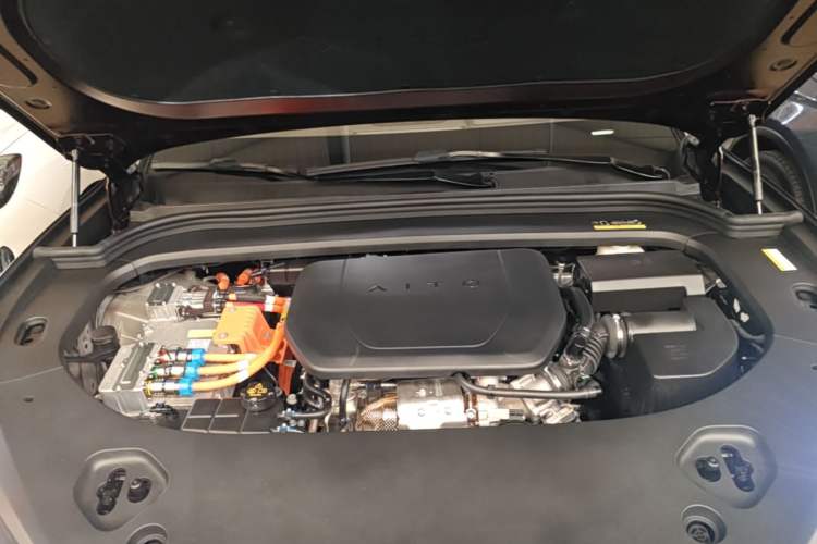 Used Hima AITO M9 2025 Extended-Range Ultra Version 52 kWh 6-Seater Engine Bay