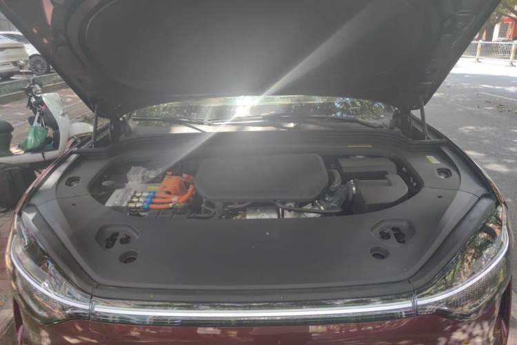 Used Hima AITO M9 2025 Extended-Range Ultra Version 52 kWh 6-Seater Engine Bay