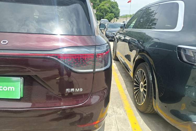 Used Hima AITO M9 2025 Extended-Range Ultra Version 52 kWh 6-Seater Exterior 1