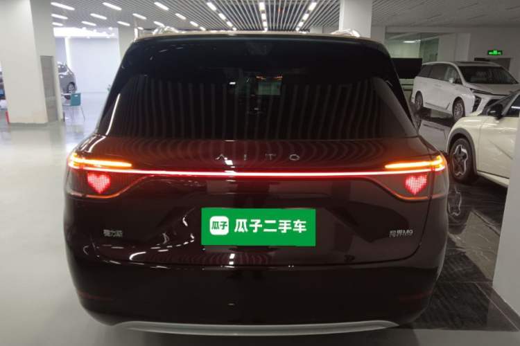 Used Hima AITO M9 2025 Extended-Range Ultra Version 52 kWh 6-Seater Exterior 1