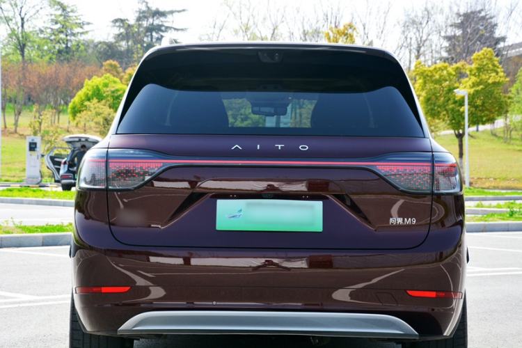 Used Hima AITO M9 2025 Extended-Range Ultra Version 52 kWh 6-Seater Exterior 2