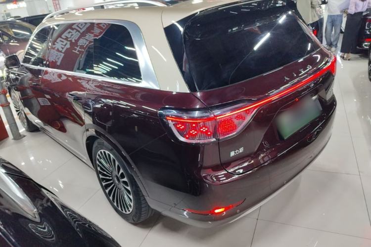 Used Hima AITO M9 2025 Extended-Range Ultra Version 52 kWh 6-Seater Exterior 2