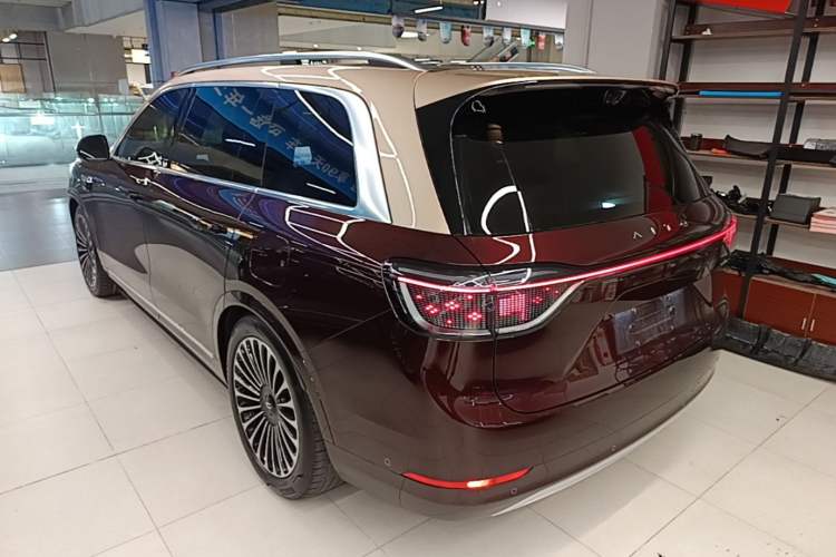 Used Hima AITO M9 2025 Extended-Range Ultra Version 52 kWh 5-Seater Edition Exterior 2