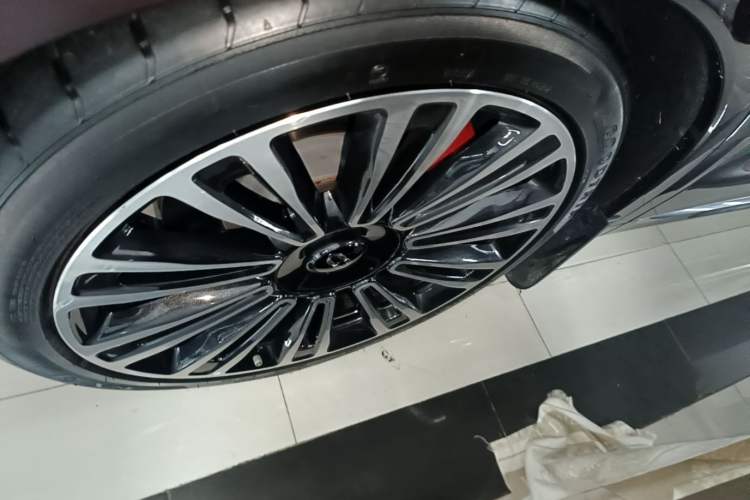 Used Hima AITO M9 2025 Extended-Range Ultra Version 52 kWh 6-Seater Exterior 4