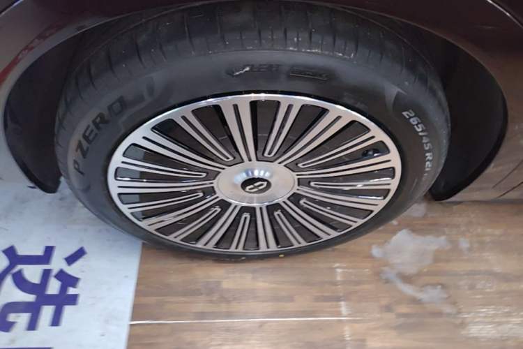 Used Hima AITO M9 2025 All-Electric Ultra Version 100 kWh 5-Seater Model Exterior 4
