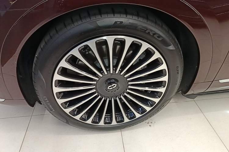 Used Hima AITO M9 2025 Extended-Range Ultra Version 52 kWh 5-Seater Edition Exterior 4