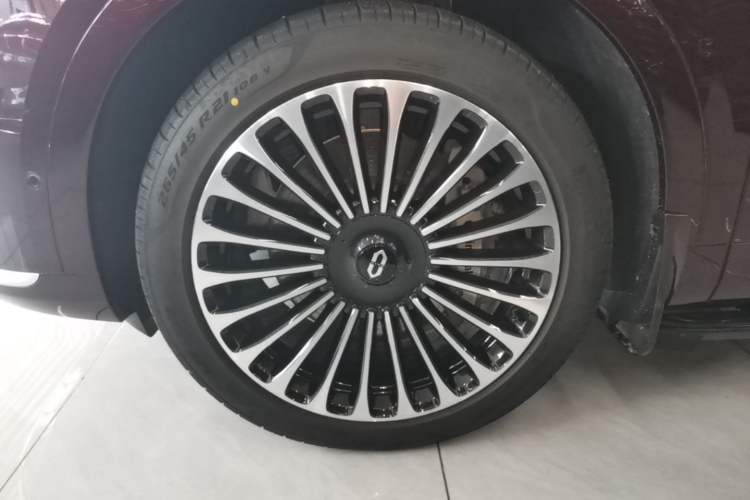 Used Hima AITO M9 2025 Extended-Range Ultra Version 52 kWh 5-Seater Edition Exterior 4