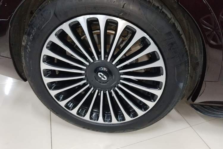 Used Hima AITO M9 2025 Extended-Range Ultra Version 52 kWh 6-Seater Exterior 5