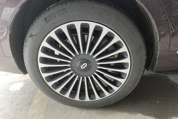 Used Hima AITO M9 2025 Extended-Range Ultra Version 52 kWh 6-Seater Exterior 5
