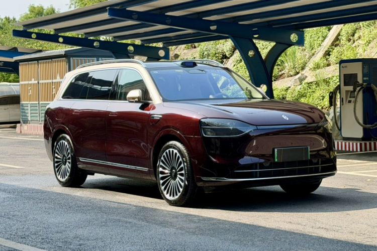 Used Hima AITO M9 2025 Extended-Range Ultra Version 52 kWh 6-Seater Exterior 5