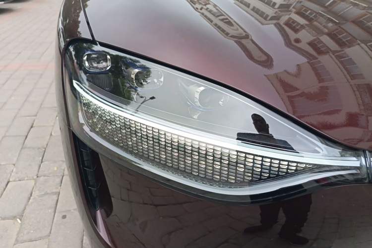 Used Hima AITO M9 2025 Extended-Range Ultra Version 52 kWh 6-Seater Exterior 6