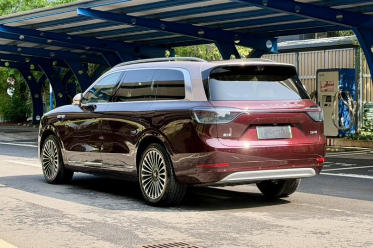 Used Hima AITO M9 2025 Extended-Range Ultra Version 52 kWh 6-Seater Exterior 8