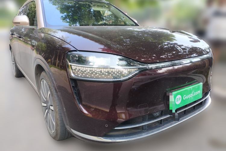 Used Hima AITO M9 2025 Extended-Range Ultra Version 52 kWh 6-Seater Front Right 45 Deg