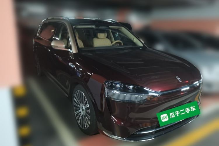 Used Hima AITO M9 2025 Extended-Range Ultra Version 52 kWh 5-Seater Edition Front Right 45 Deg