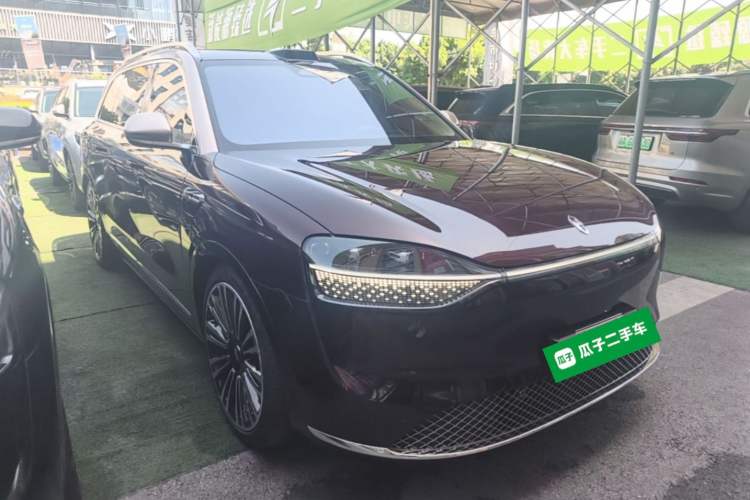Used Hima AITO M9 2025 Pure Electric Ultra Version 100 kWh 6-Seater Model Front Right 45 Deg
