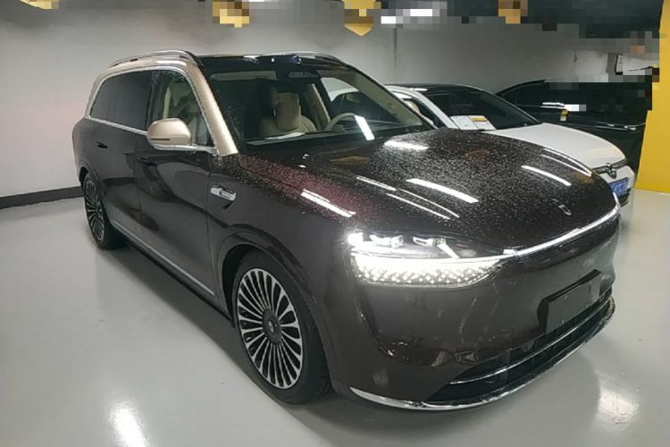 Used Hima AITO M9 2025 Extended-Range Ultra Version 52 kWh 6-Seater Front Right 45 Deg