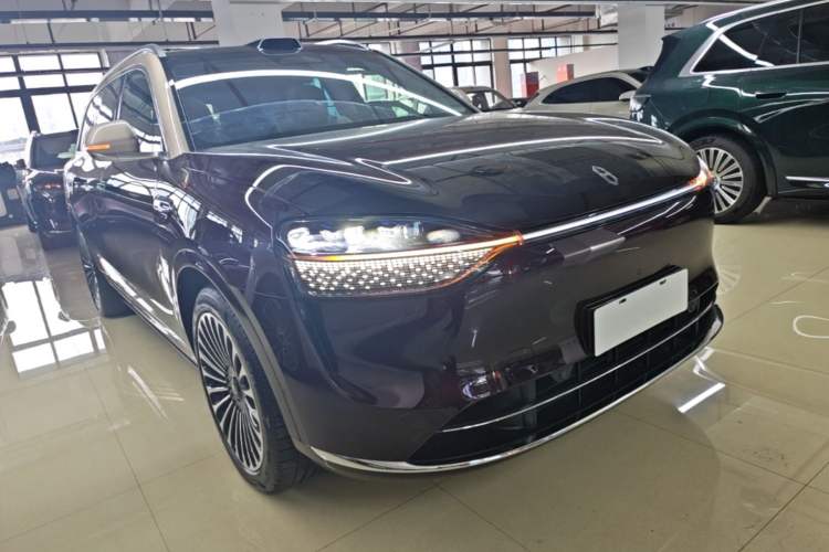 Used Hima AITO M9 2025 Extended-Range Ultra Version 52 kWh 5-Seater Edition Front Right 45 Deg