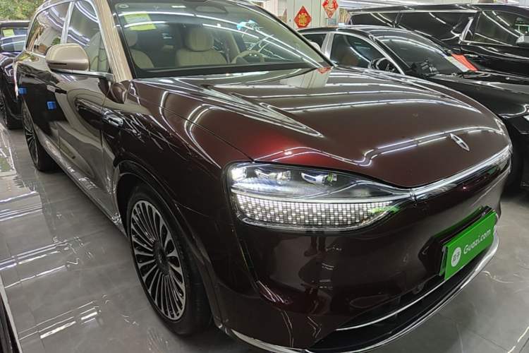 Used Hima AITO M9 2025 Extended-Range Ultra Version 52 kWh 6-Seater Front Right 45 Deg