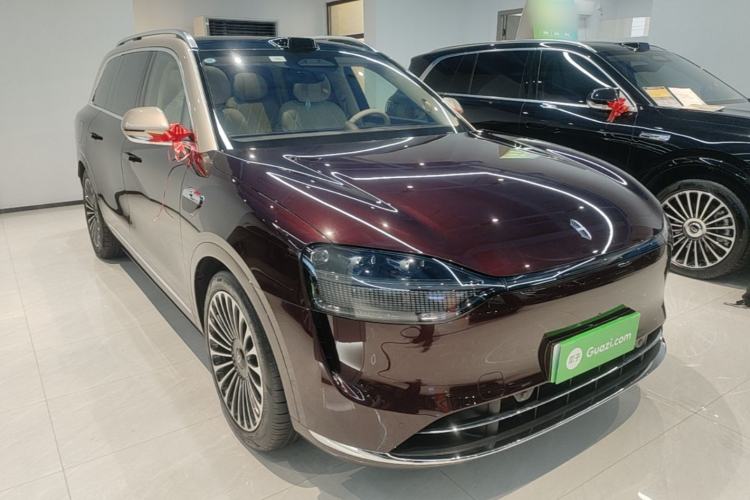 Used Hima AITO M9 2025 Extended-Range Ultra Version 52 kWh 6-Seater Front Right 45 Deg