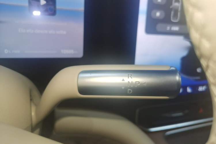 Used Hima AITO M9 2025 Extended-Range Ultra Version 52 kWh 6-Seater Gear Lever