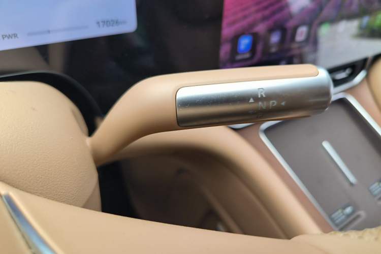 Used Hima AITO M9 2025 Extended-Range Ultra Version 52 kWh 5-Seater Edition Gear Lever