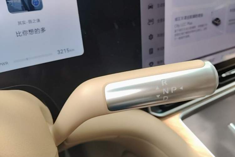 Used Hima AITO M9 2025 Extended-Range Ultra Version 52 kWh 5-Seater Edition Gear Lever